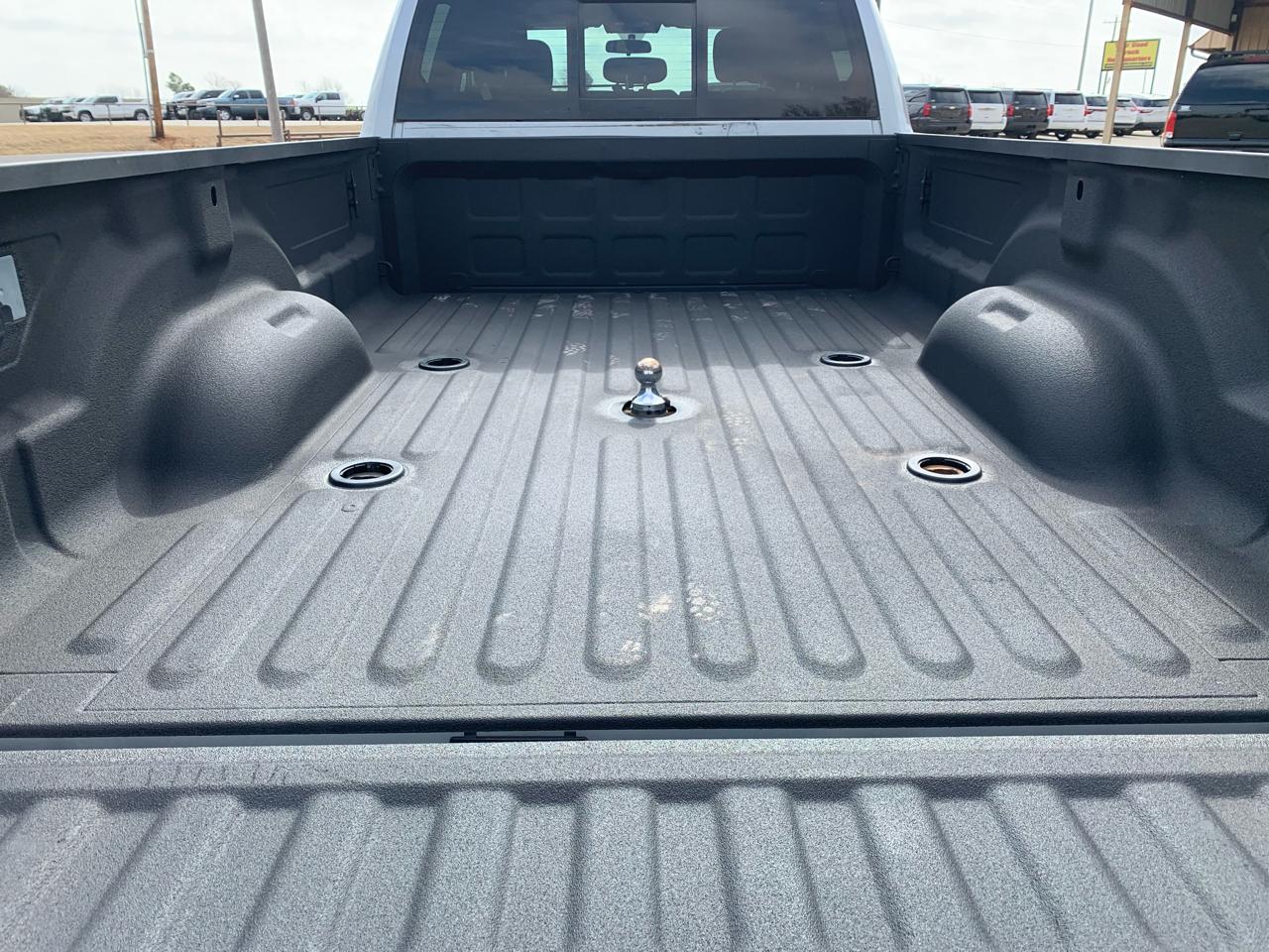 RAM 3500 Tradesman 4x4 Crew Cab 8' Box 2021
