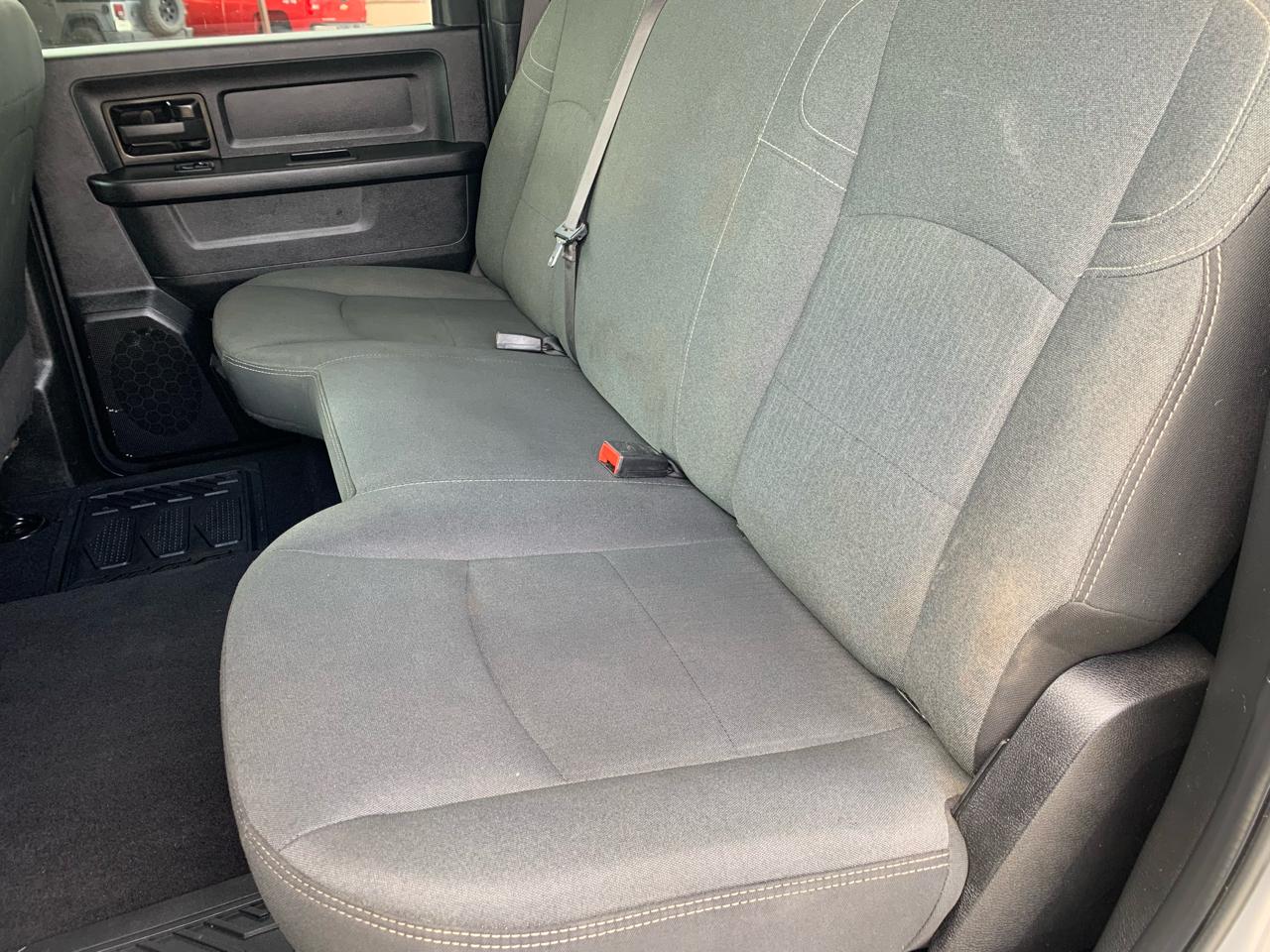 RAM 3500 Tradesman 4x4 Crew Cab 8' Box 2021