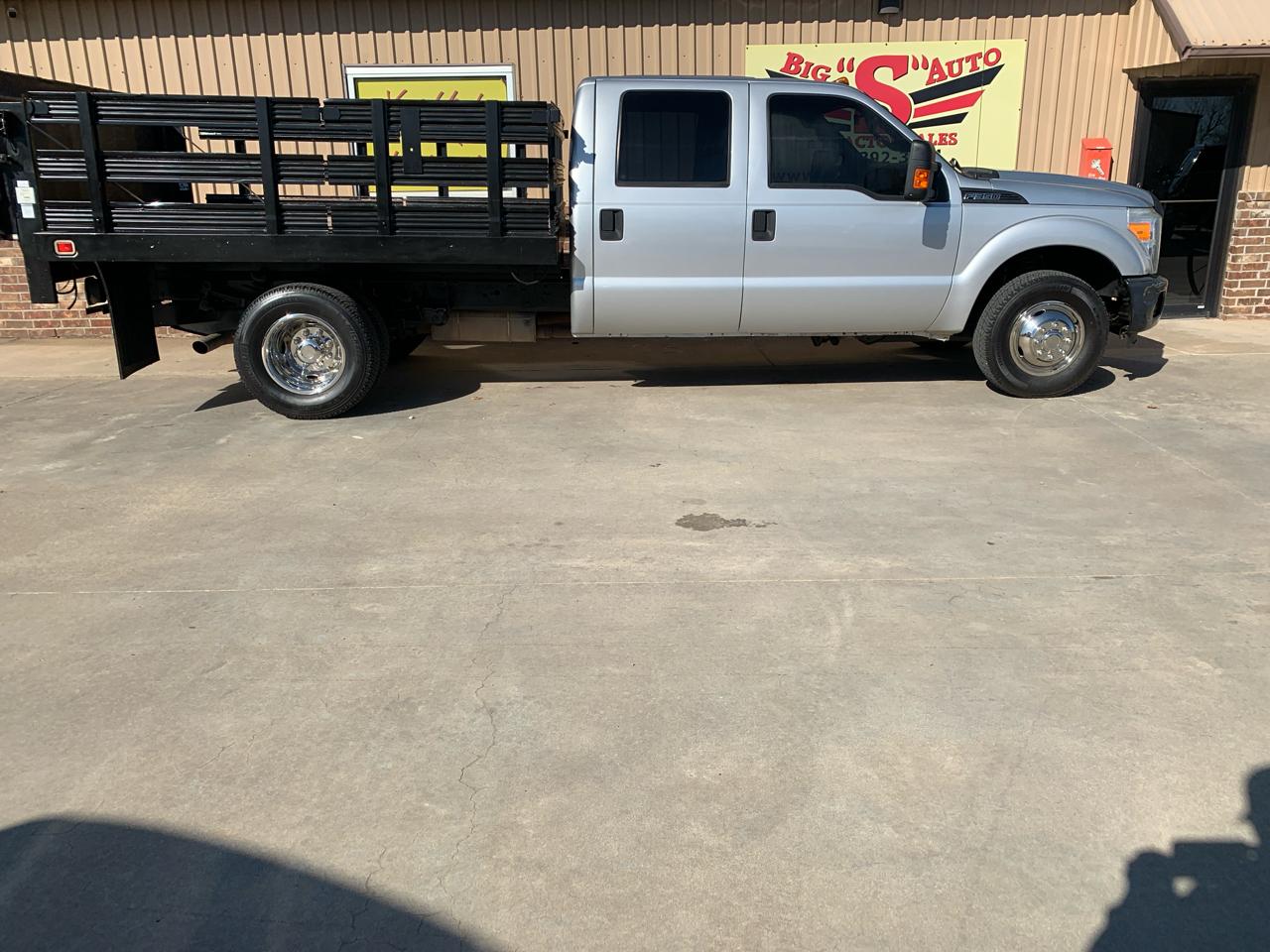 Ford Super Duty F-350 DRW 2WD Crew Cab 176" WB 60" CA XL 2015
