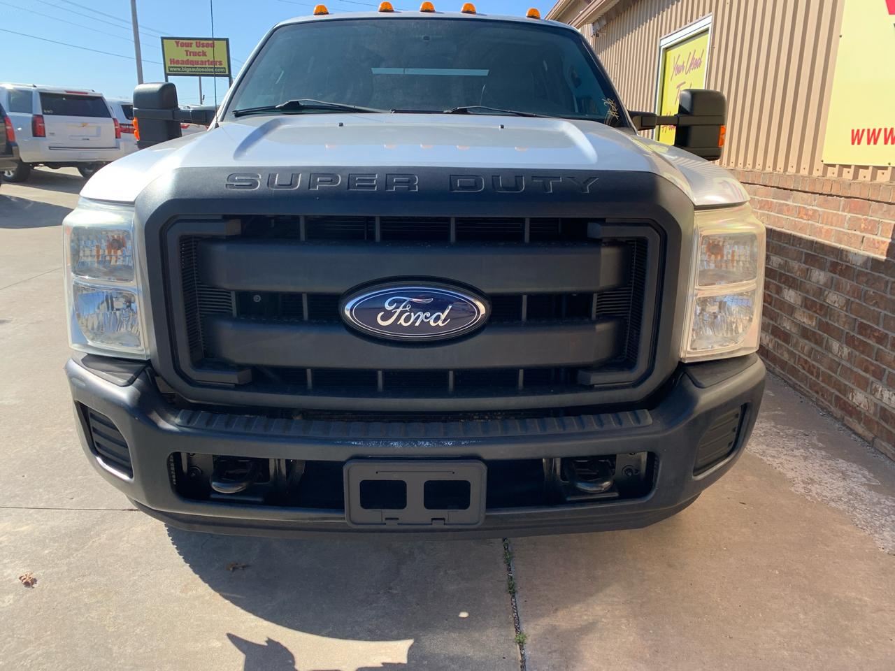 Ford Super Duty F-350 DRW 2WD Crew Cab 176" WB 60" CA XL 2015