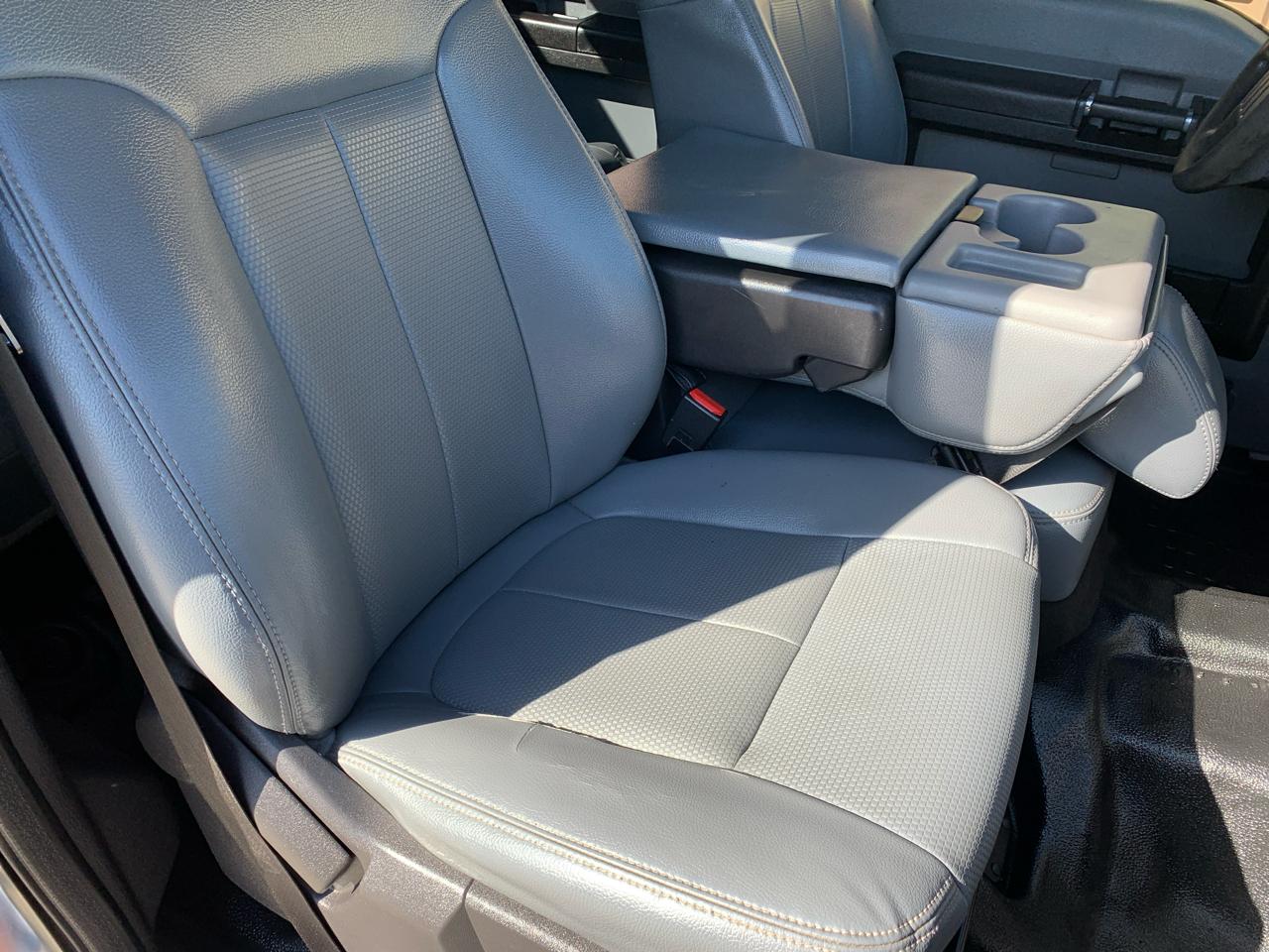 Ford Super Duty F-350 DRW 2WD Crew Cab 176" WB 60" CA XL 2015