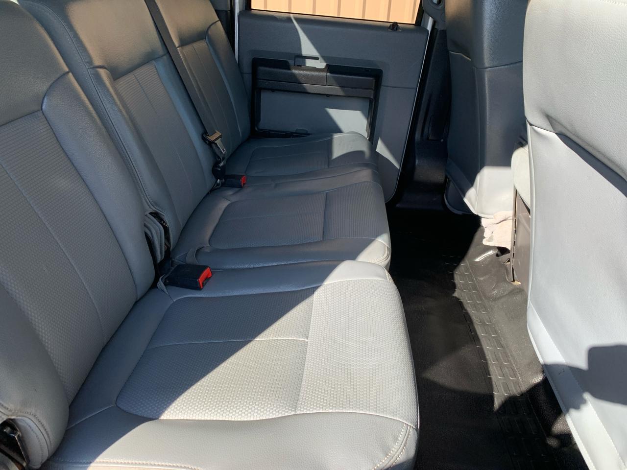 Ford Super Duty F-350 DRW 2WD Crew Cab 176" WB 60" CA XL 2015