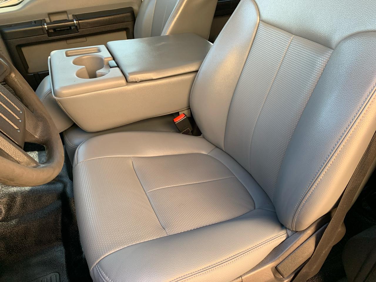 Ford Super Duty F-350 DRW 2WD Crew Cab 176" WB 60" CA XL 2015