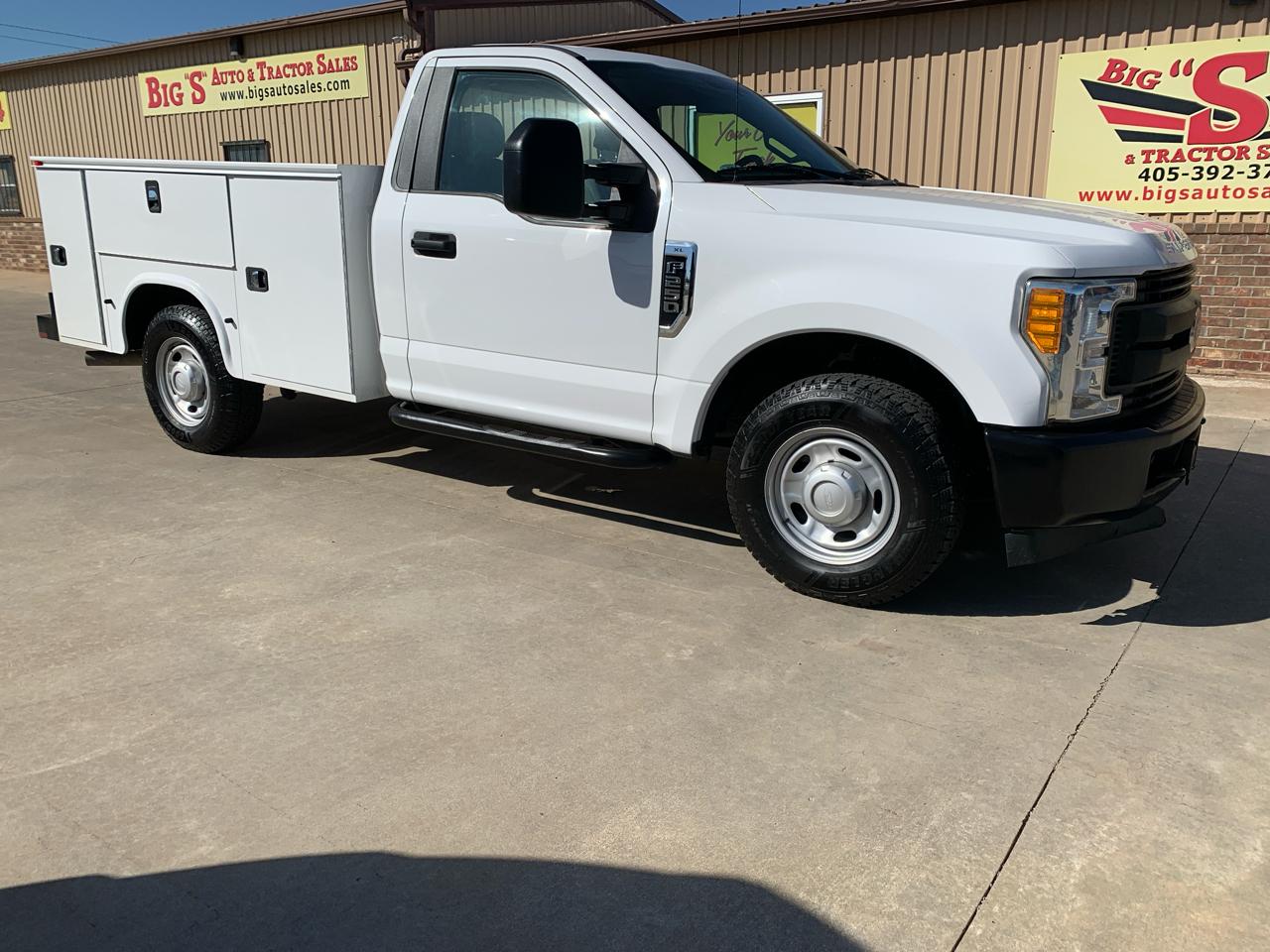 Ford Super Duty F-250 SRW XL 2WD Reg Cab 8' Box 2017