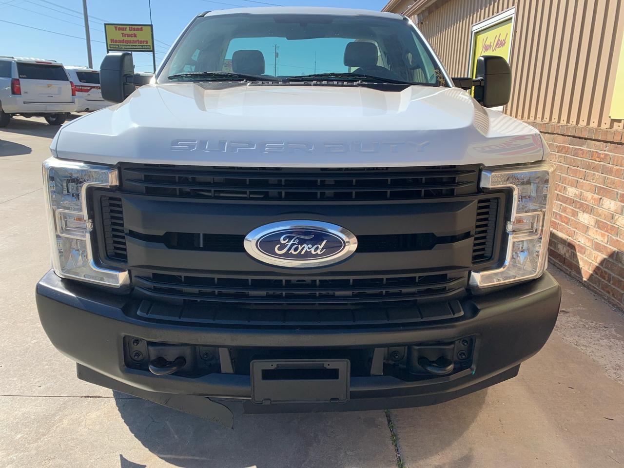 Ford Super Duty F-250 SRW XL 2WD Reg Cab 8' Box 2017