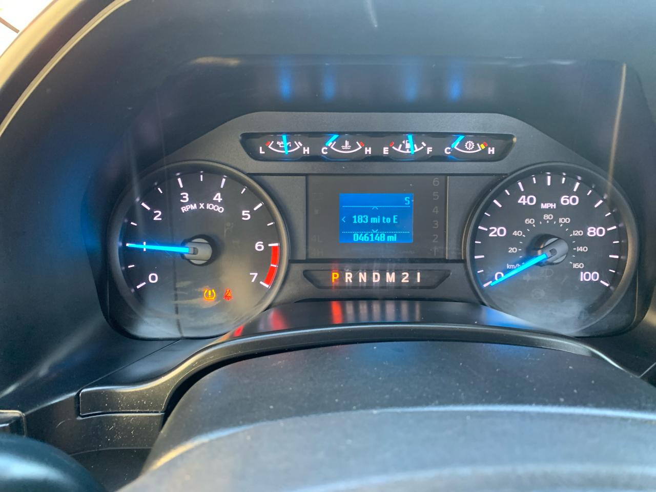 Ford Super Duty F-250 SRW XL 2WD Reg Cab 8' Box 2017