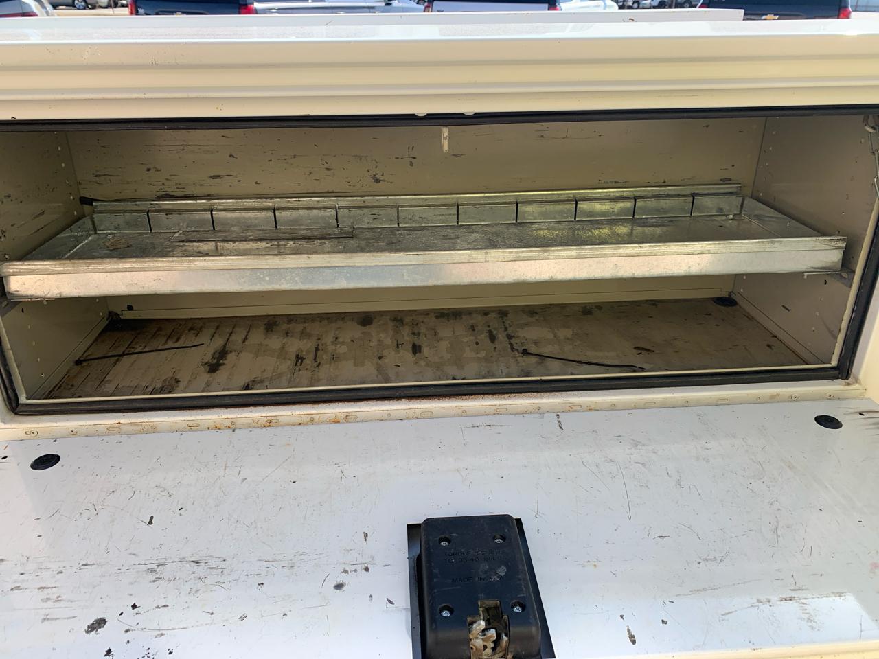 Ford Super Duty F-250 SRW XL 2WD Reg Cab 8' Box 2017