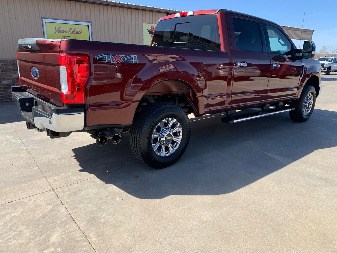 Ford Super Duty F-250 SRW Lariat 4WD Crew Cab 6.75' Box 2017