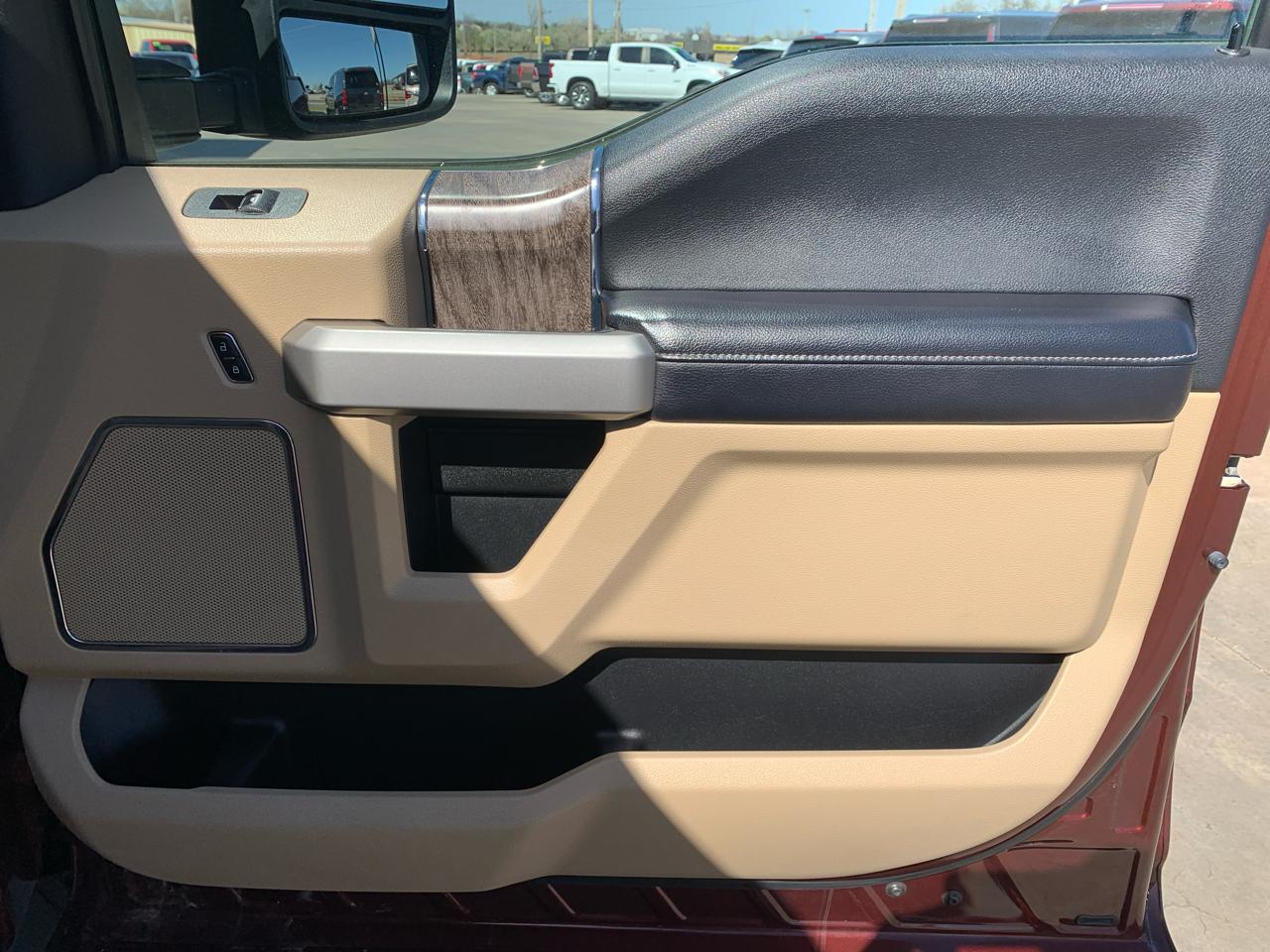 Ford Super Duty F-250 SRW Lariat 4WD Crew Cab 6.75' Box 2017