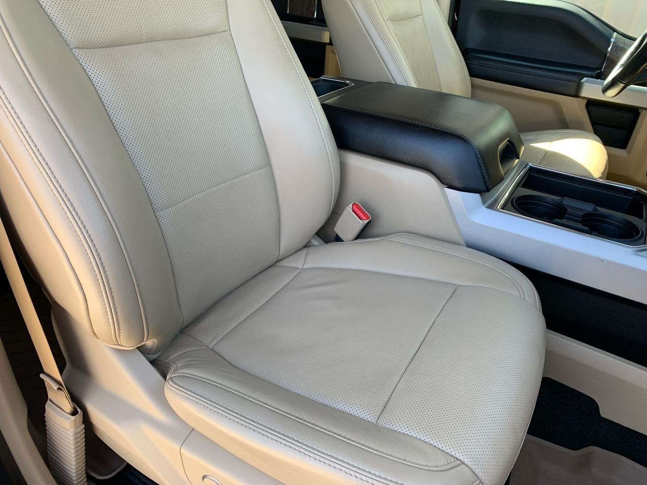 Ford Super Duty F-250 SRW Lariat 4WD Crew Cab 6.75' Box 2017