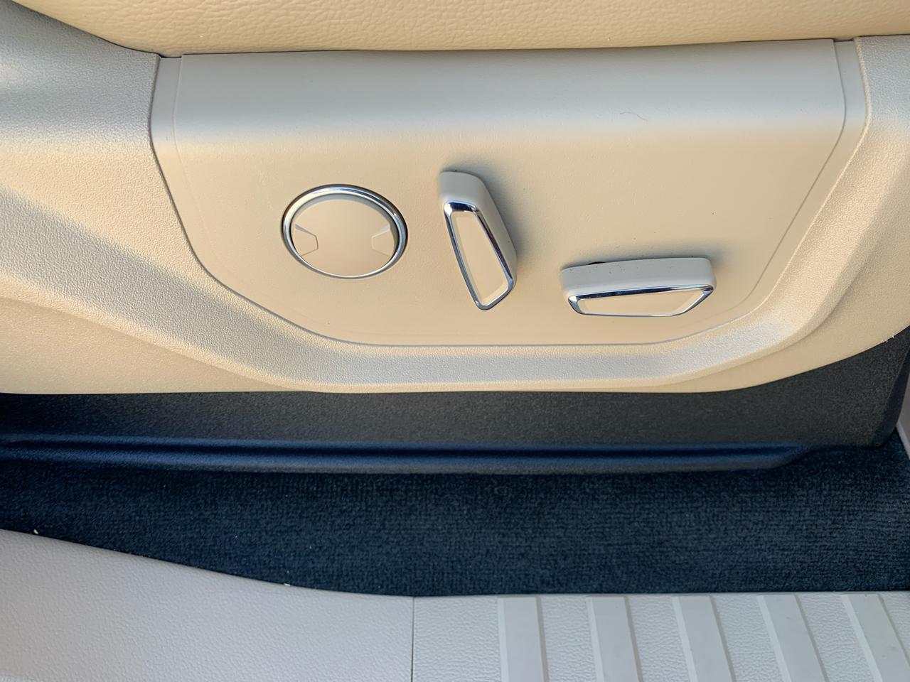 Ford Super Duty F-250 SRW Lariat 4WD Crew Cab 6.75' Box 2017