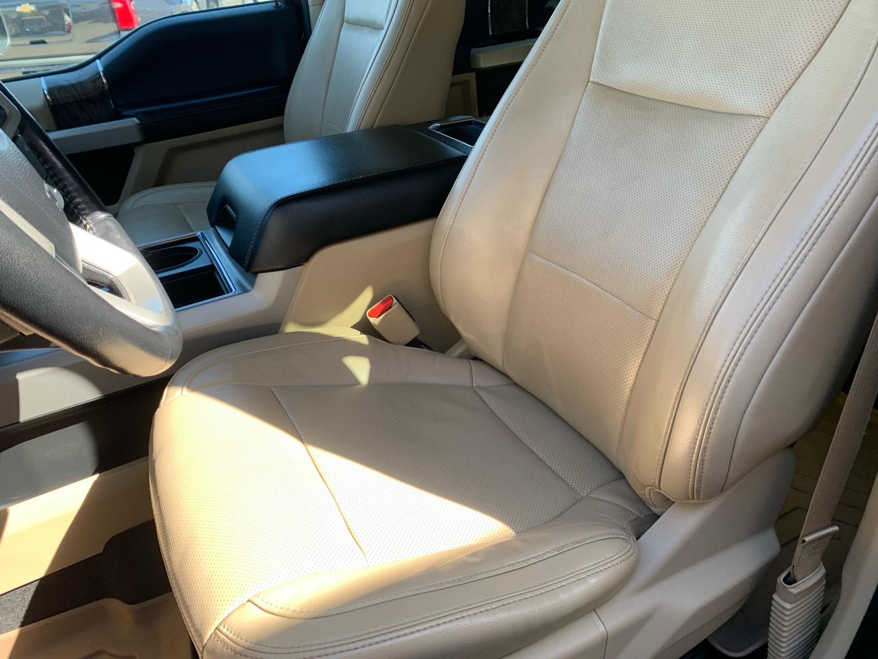 Ford Super Duty F-250 SRW Lariat 4WD Crew Cab 6.75' Box 2017