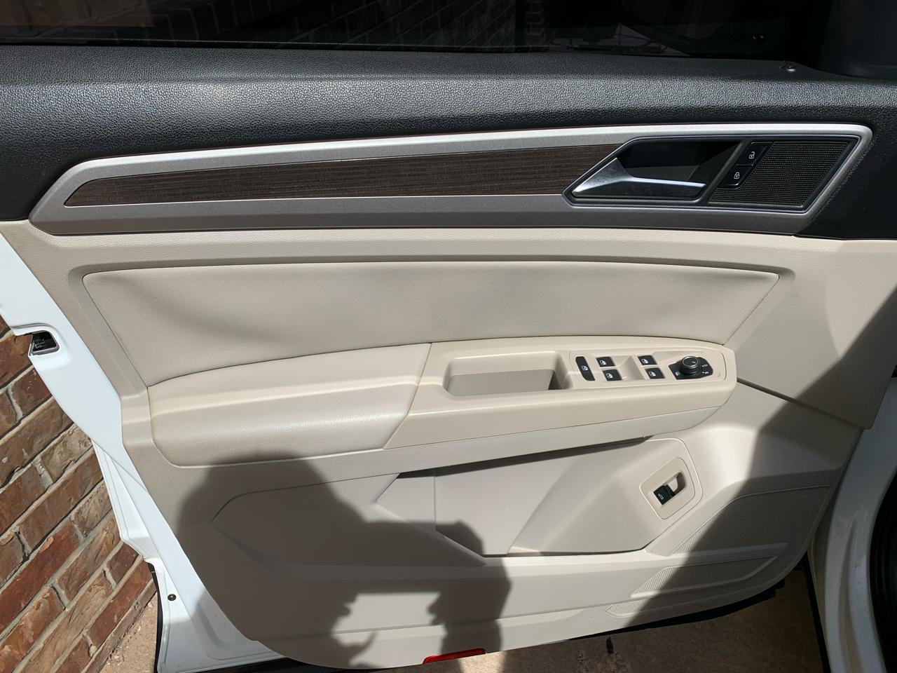 Volkswagen Atlas 3.6L V6 SE w/Technology 4MOTION 2019