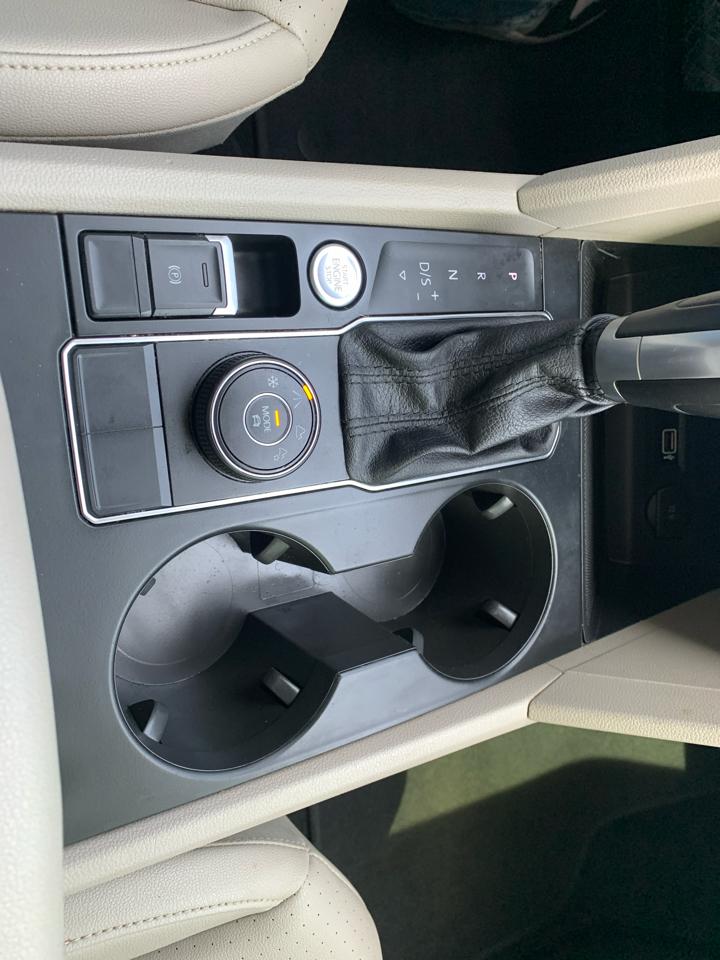 Volkswagen Atlas 3.6L V6 SE w/Technology 4MOTION 2019