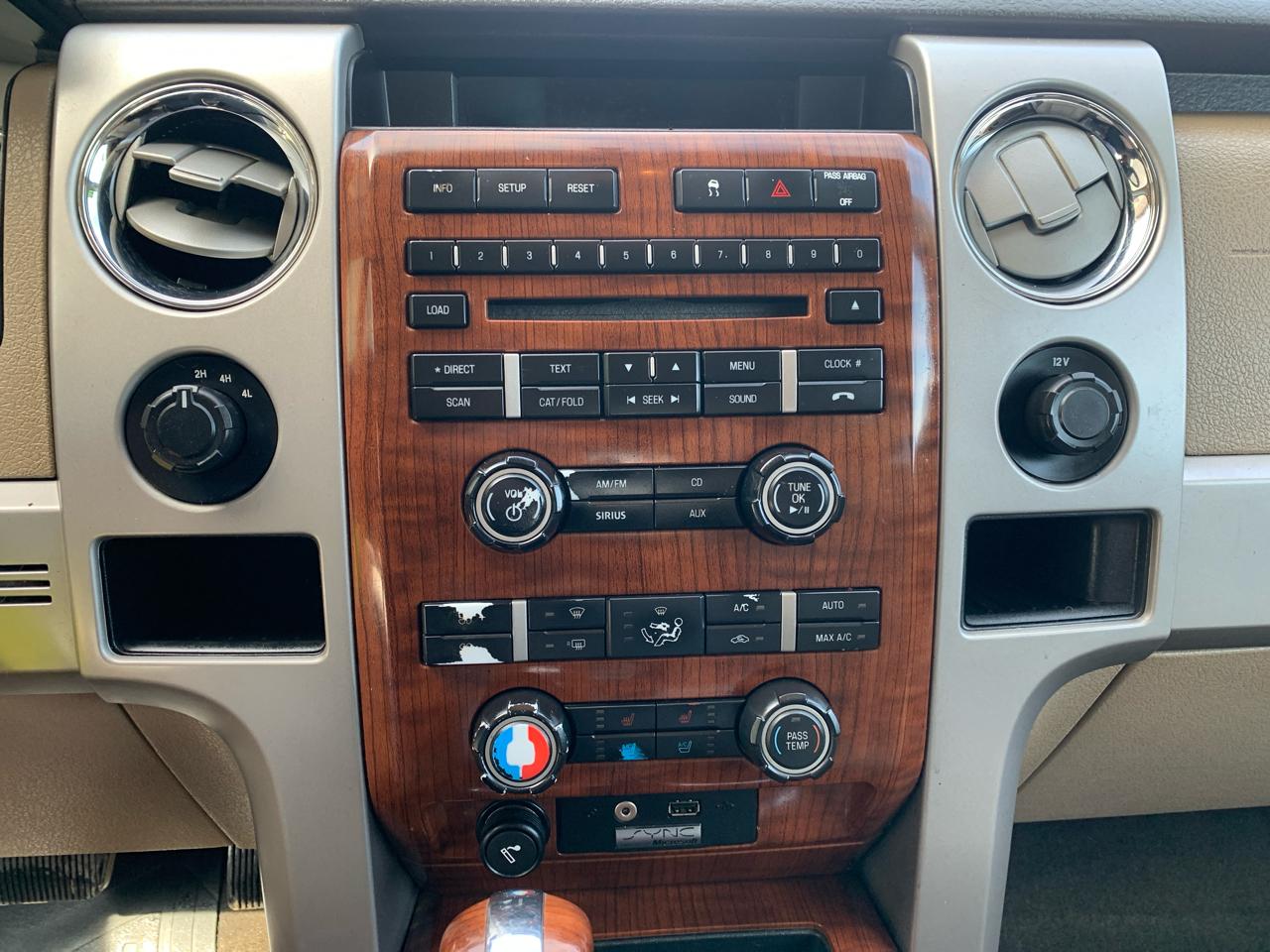 Ford F-150 4WD SuperCrew 139" Lariat 2010