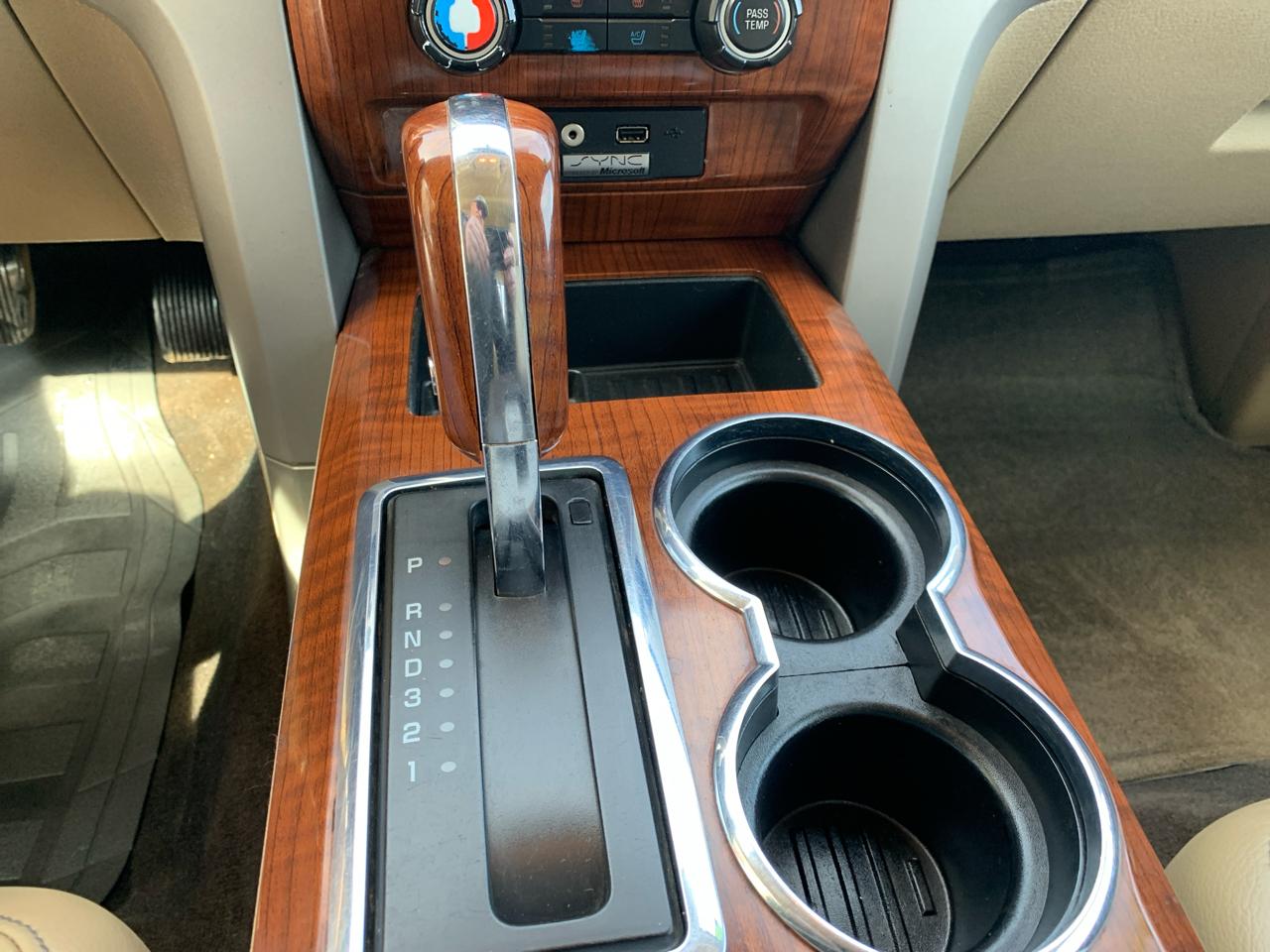 Ford F-150 4WD SuperCrew 139" Lariat 2010