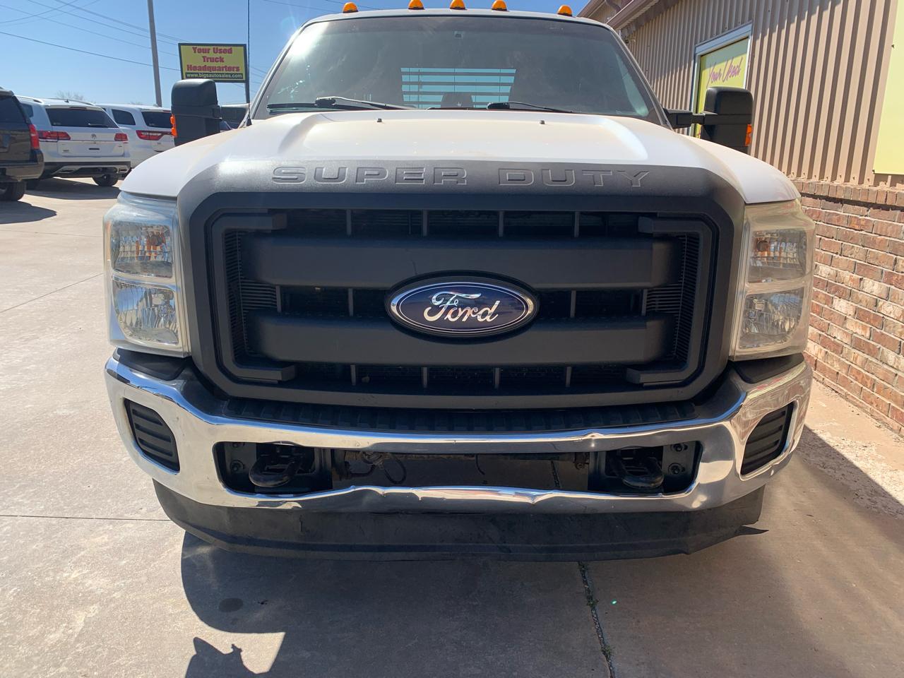 Ford Super Duty F-350 DRW 4WD Crew Cab 176" WB 60" CA XL 2013