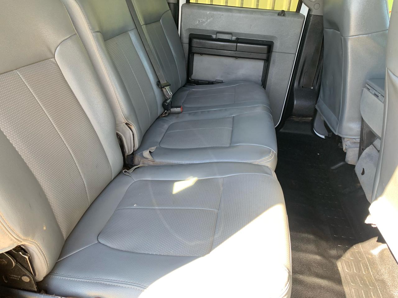 Ford Super Duty F-350 DRW 4WD Crew Cab 176" WB 60" CA XL 2013