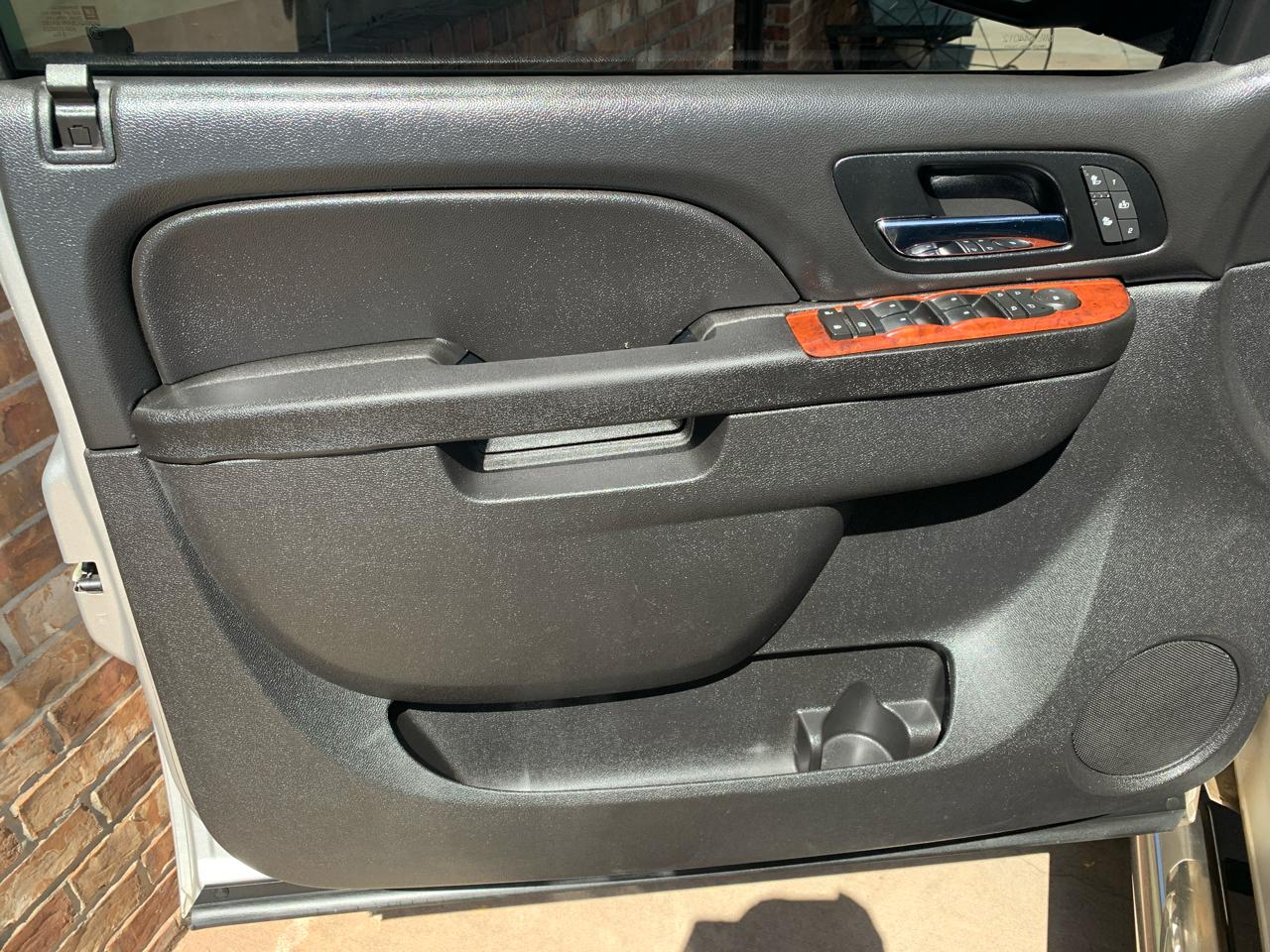 Chevrolet Silverado 1500 4WD Crew Cab 143.5" LTZ 2011