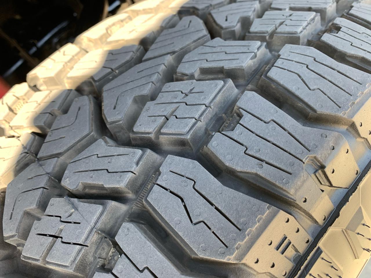 Chevrolet Silverado 2500HD Built After Aug 14 4WD Crew Cab 153.7" LTZ 2015