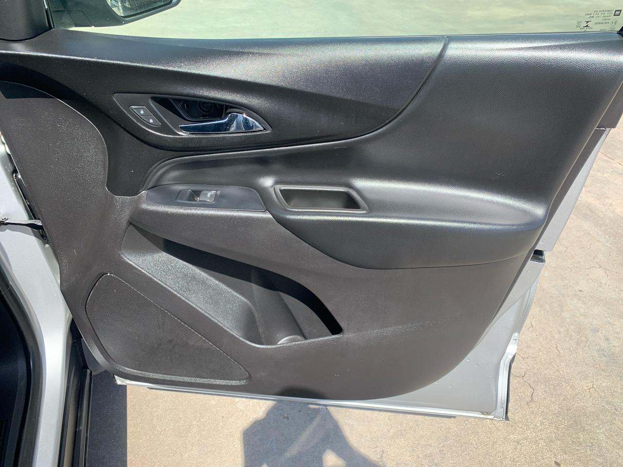 Chevrolet Equinox FWD 4dr LT w/2LT 2020