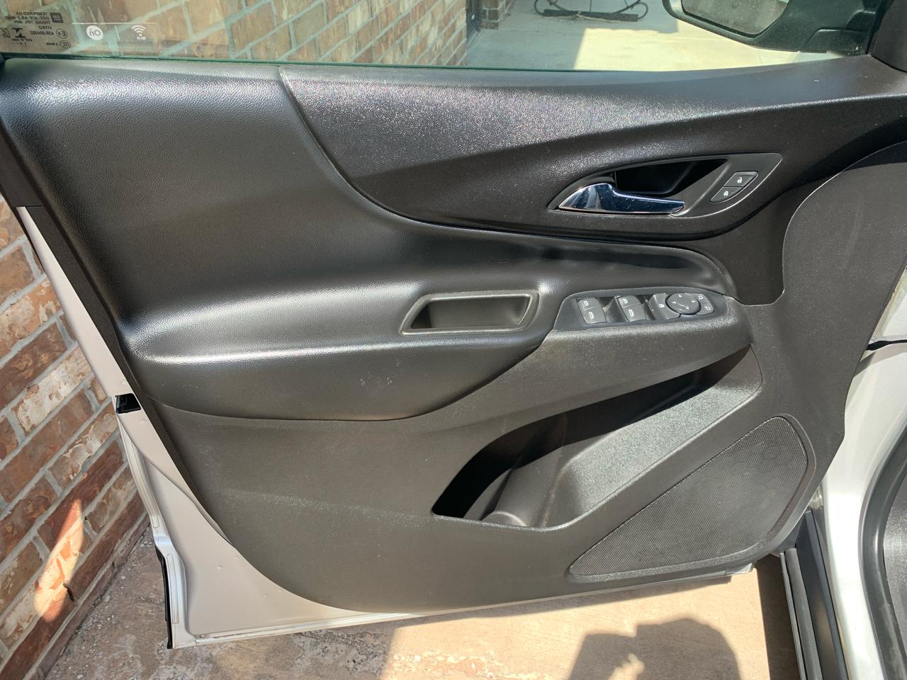 Chevrolet Equinox FWD 4dr LT w/2LT 2020