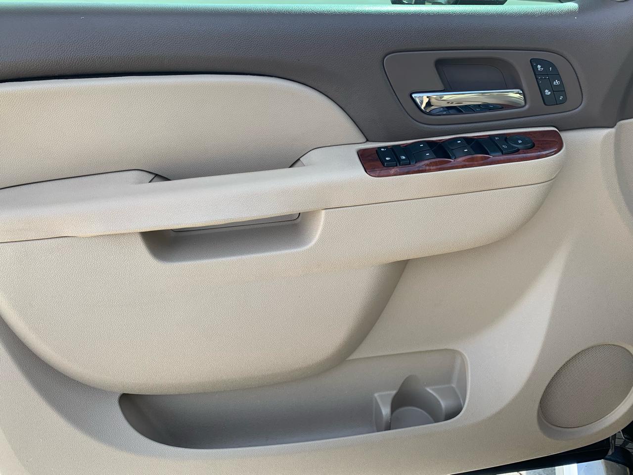 Chevrolet Silverado 3500HD 2WD Crew Cab 167.7" LTZ 2013