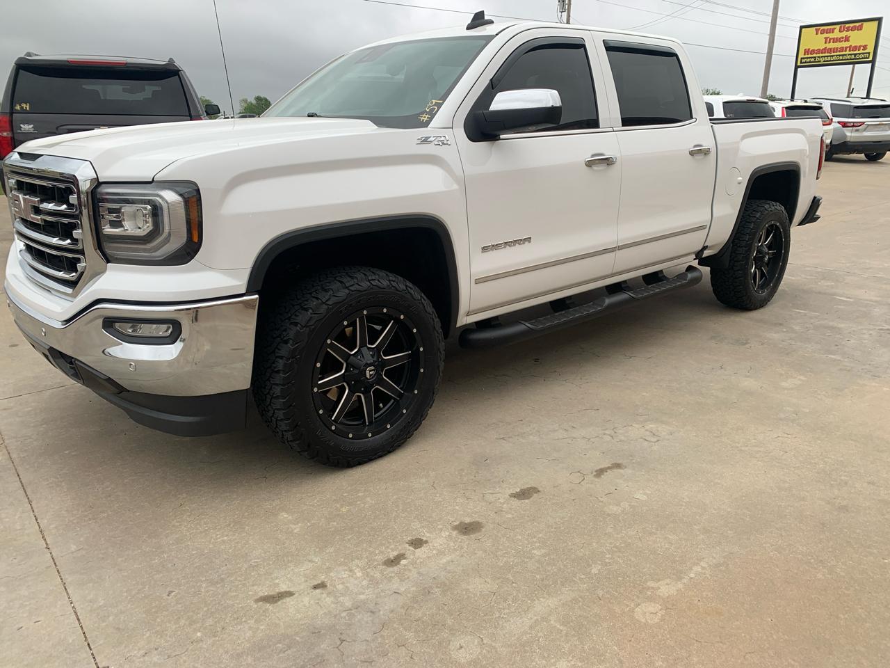 GMC Sierra 1500 4WD Crew Cab 143.5" SLT 2017