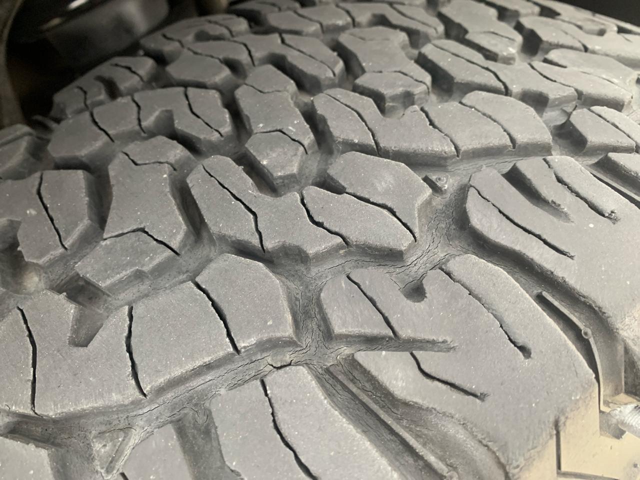 GMC Sierra 1500 4WD Crew Cab 143.5" SLT 2017