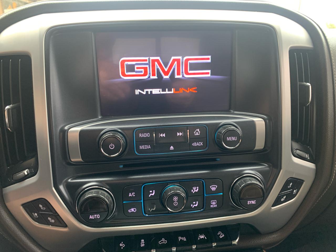 GMC Sierra 1500 4WD Crew Cab 143.5" SLT 2017