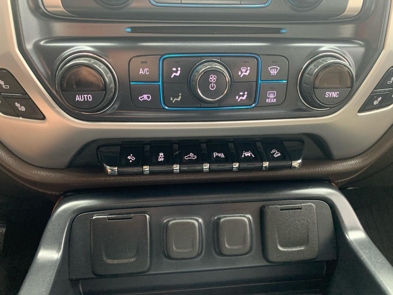 GMC Sierra 1500 4WD Crew Cab 143.5" SLT 2017