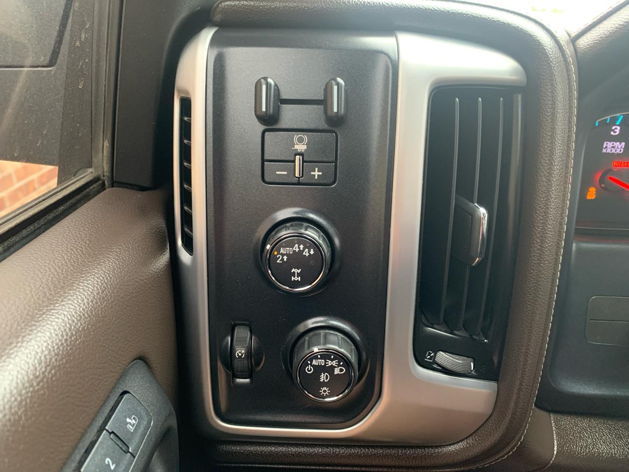 GMC Sierra 1500 4WD Crew Cab 143.5" SLT 2017