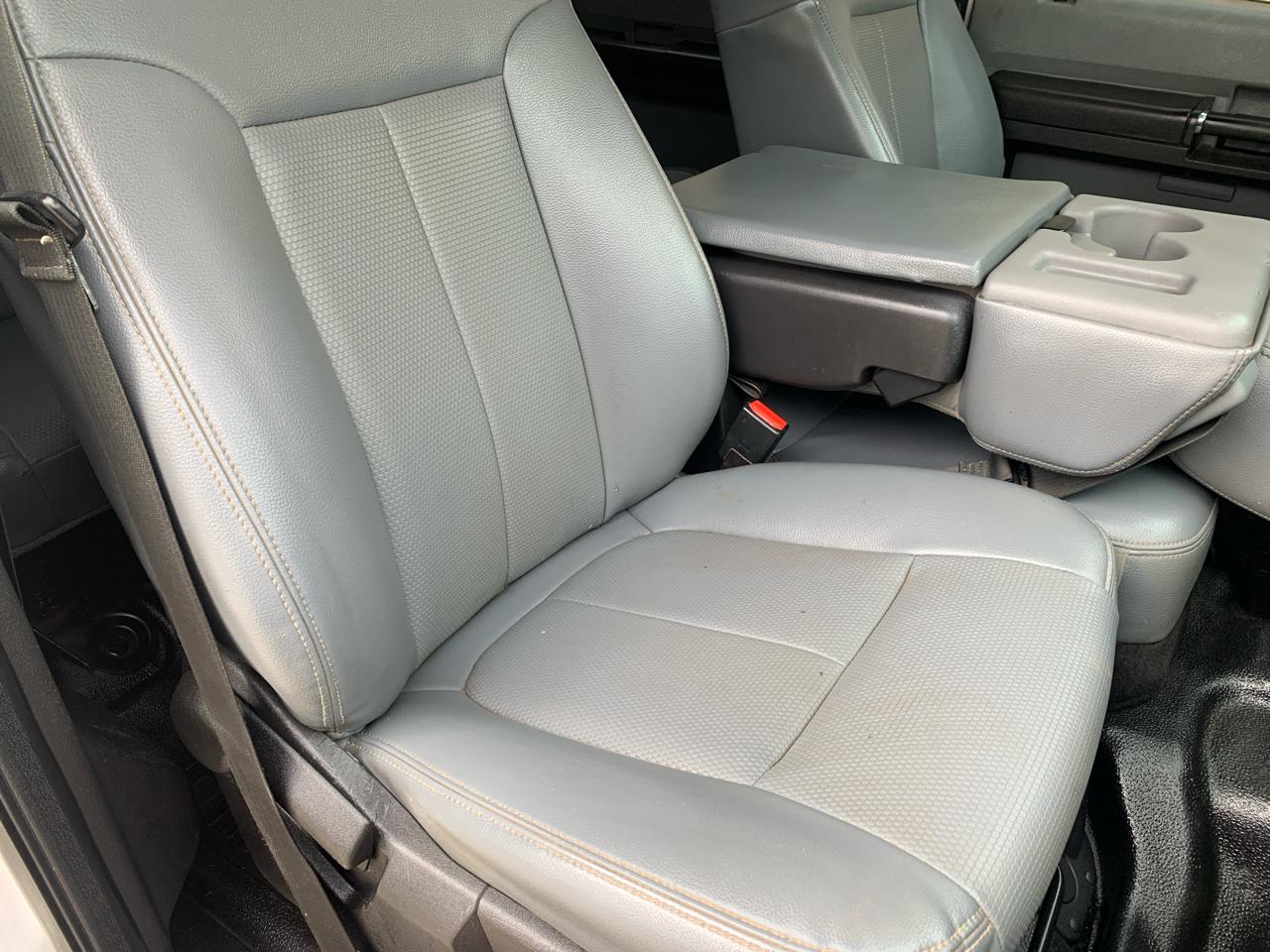 Ford Super Duty F-350 DRW 4WD Crew Cab 172" XL 2014