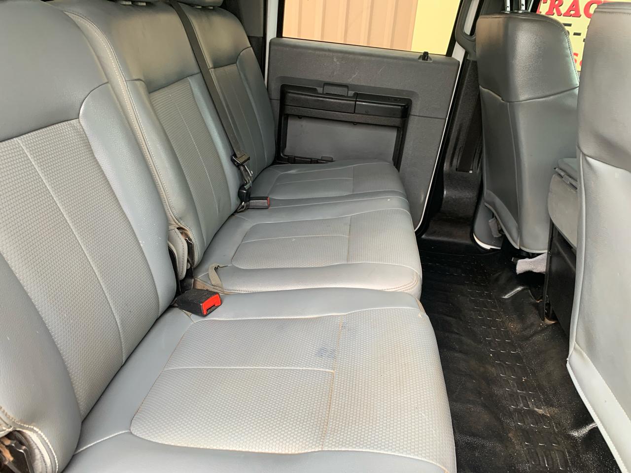 Ford Super Duty F-350 DRW 4WD Crew Cab 172" XL 2014