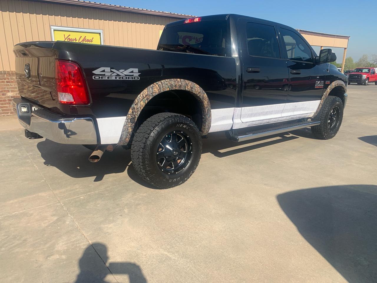 RAM 2500 Tradesman 4x4 Crew Cab 6'4" Box 2018
