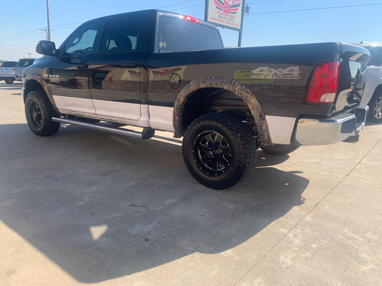 RAM 2500 Tradesman 4x4 Crew Cab 6'4" Box 2018
