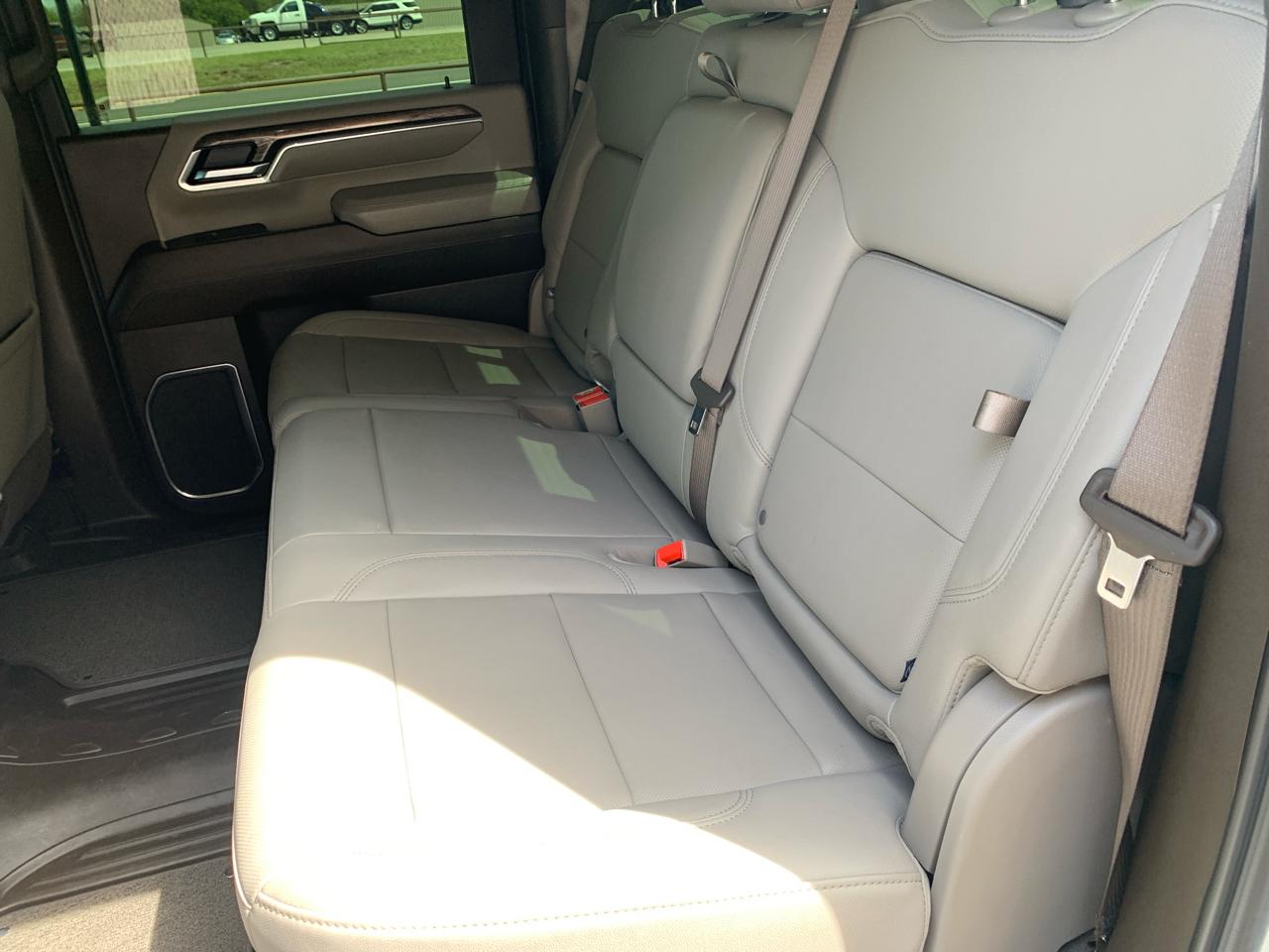 Chevrolet Silverado 2500HD 4WD Crew Cab 159" LTZ 2025