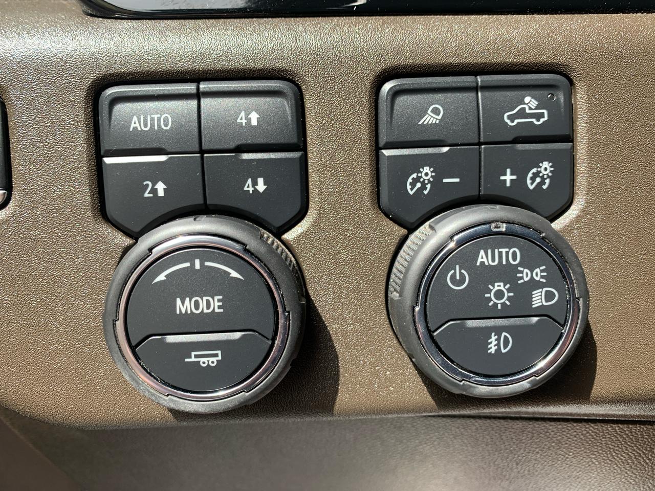 Chevrolet Silverado 2500HD 4WD Crew Cab 159" LTZ 2025