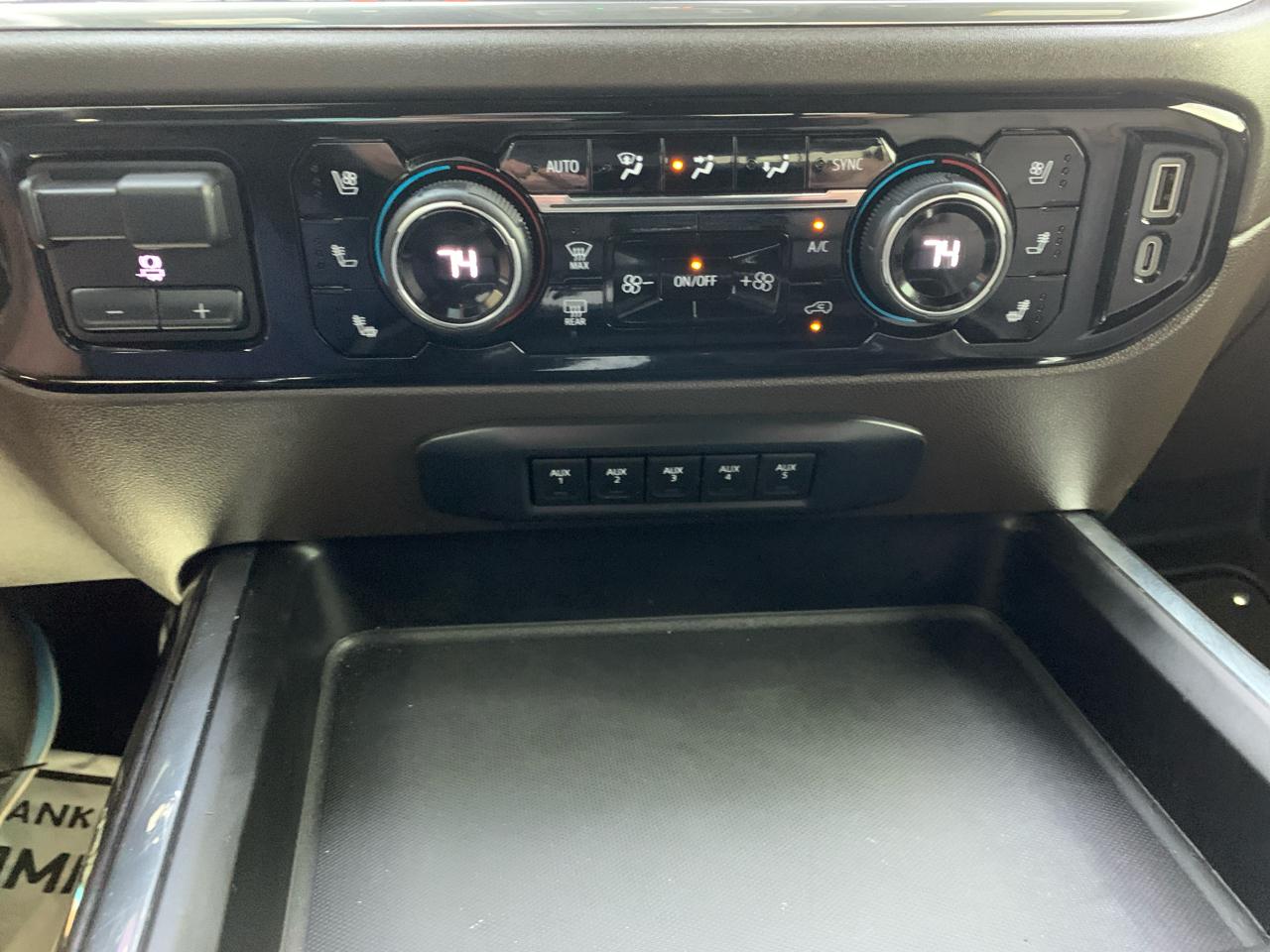 Chevrolet Silverado 2500HD 4WD Crew Cab 159" LTZ 2025