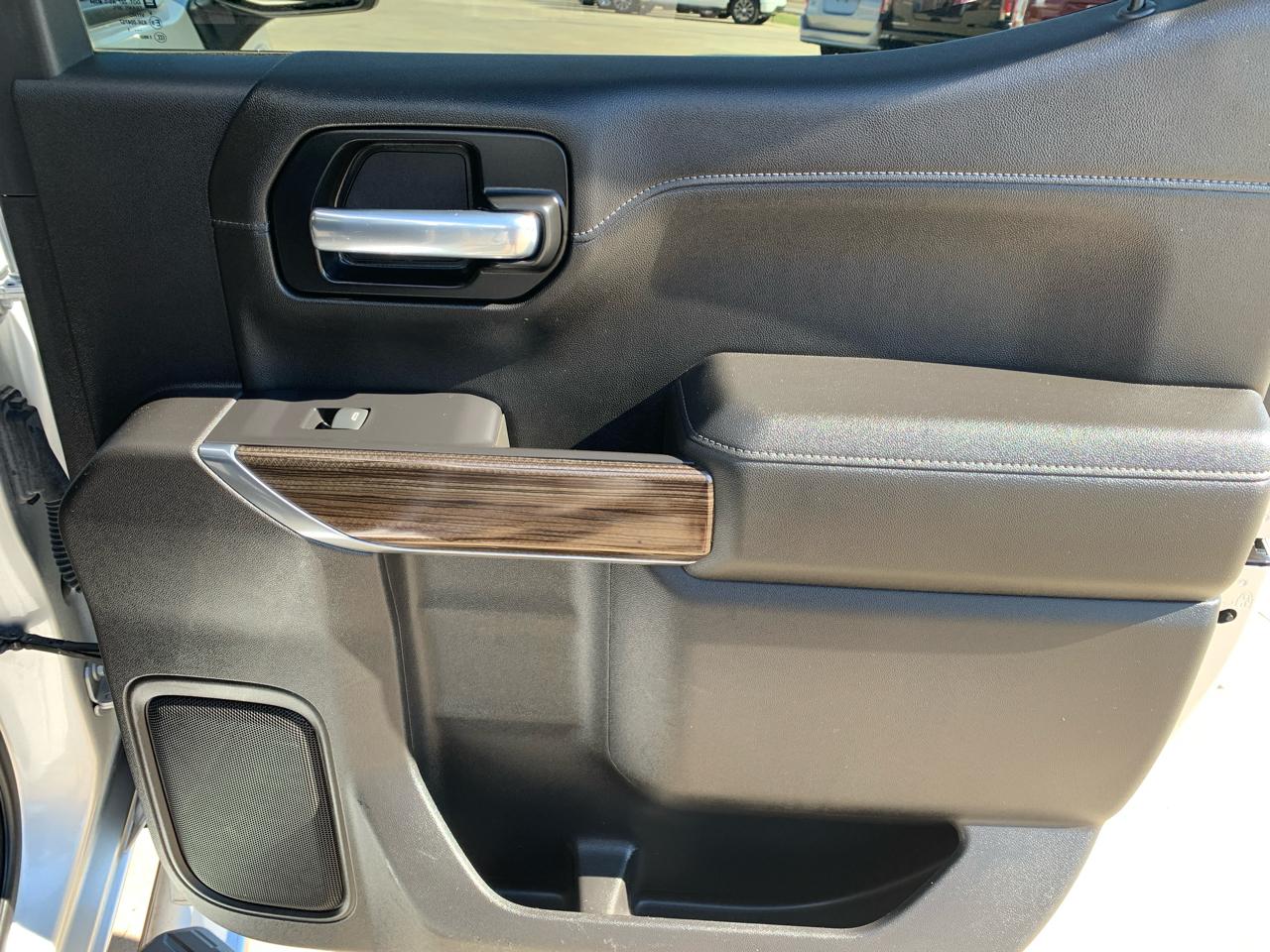 Chevrolet Silverado 1500 4WD Crew Cab 147" RST 2021