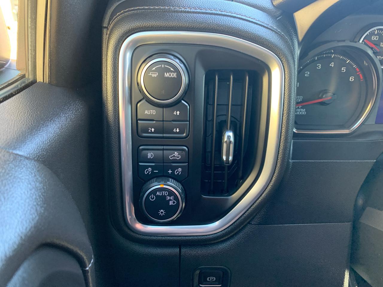 Chevrolet Silverado 1500 4WD Crew Cab 147" RST 2021