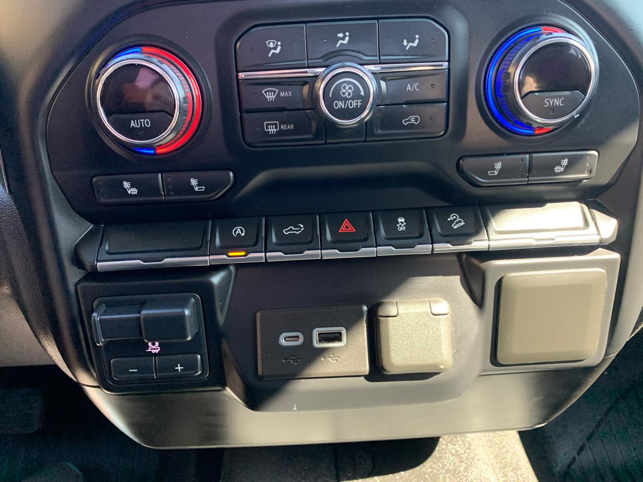 Chevrolet Silverado 1500 4WD Crew Cab 147" RST 2021