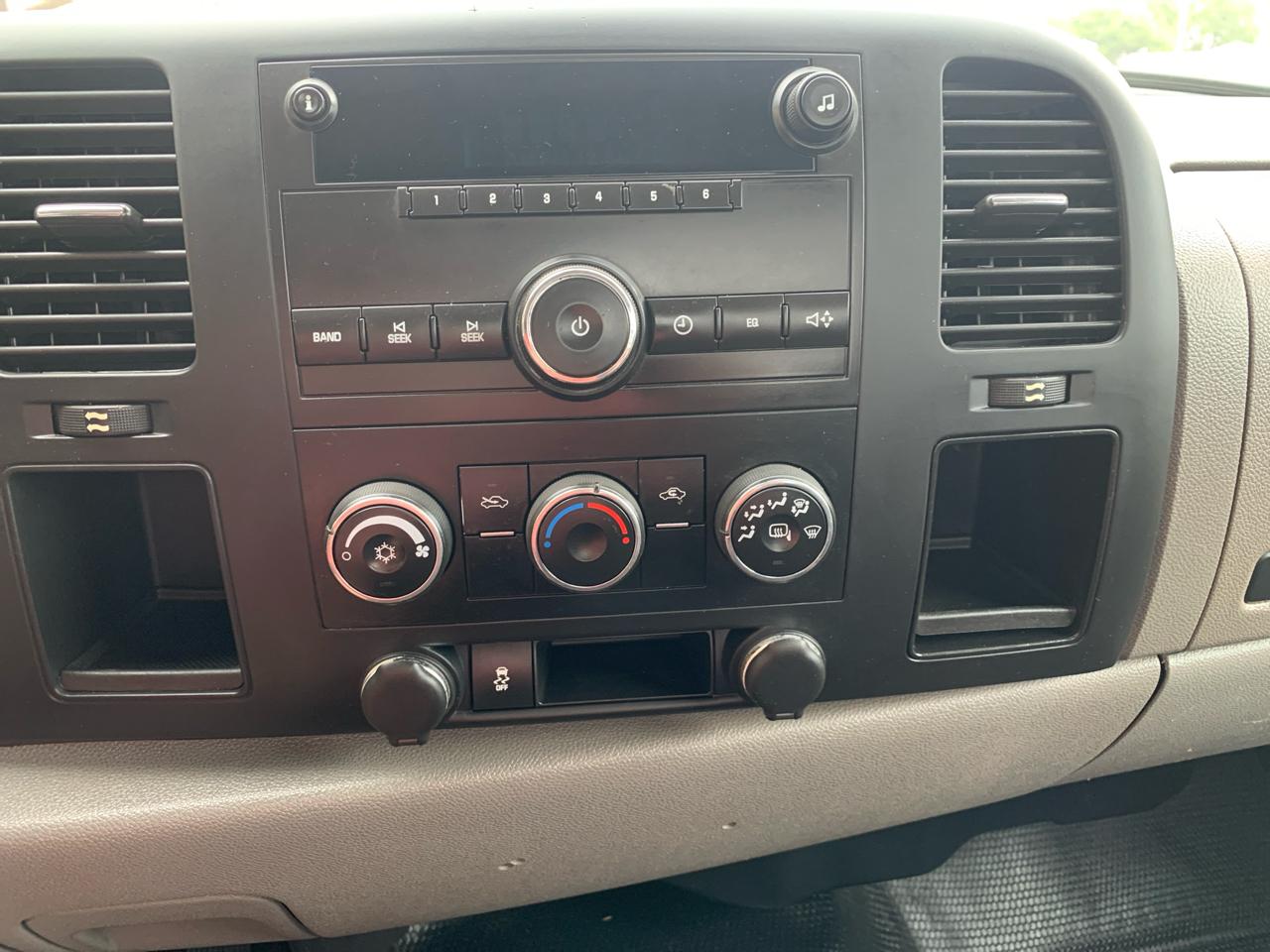 Chevrolet Silverado 2500HD 4WD Reg Cab 133.7" Work Truck 2013