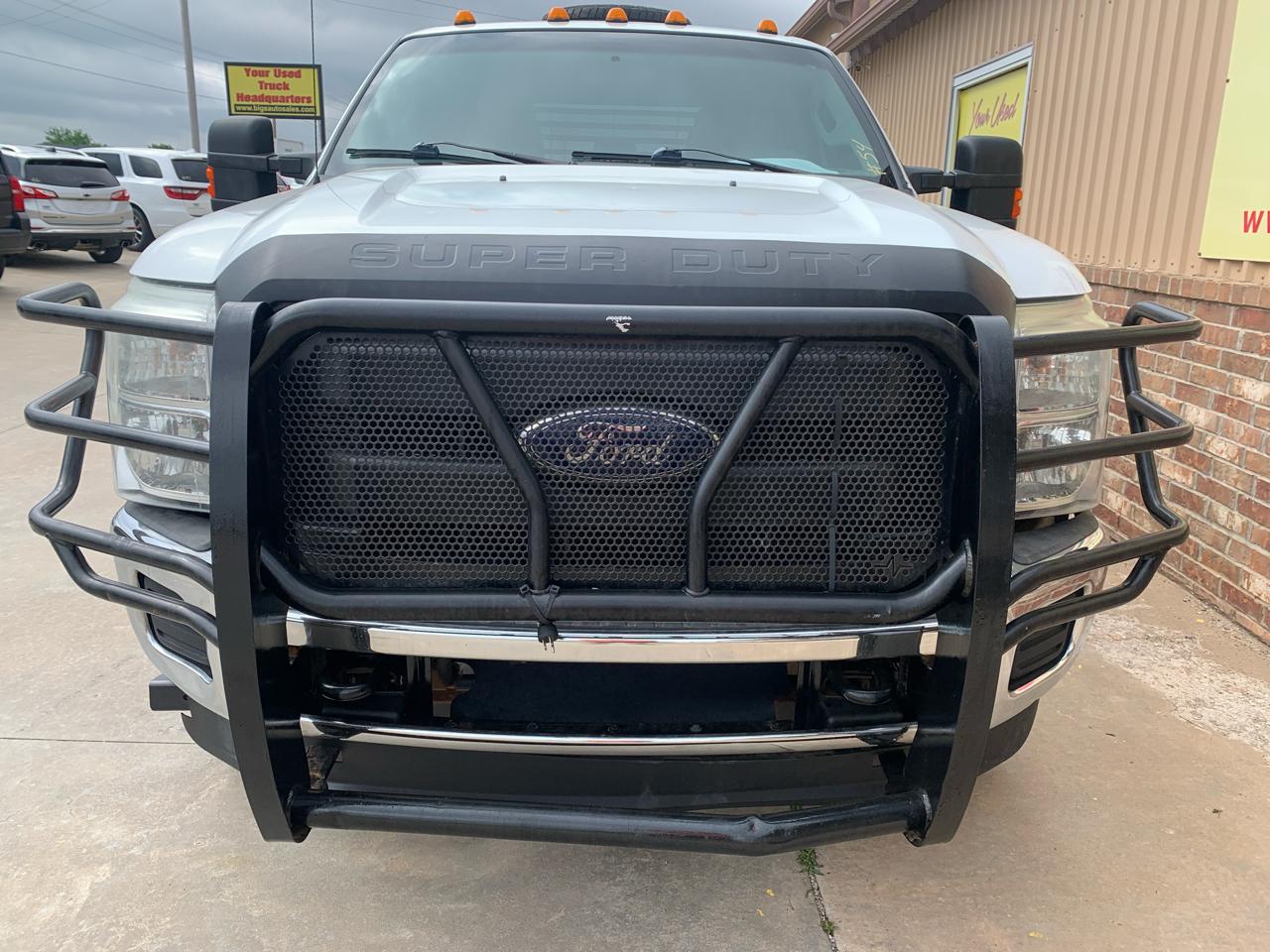 Ford Super Duty F-350 DRW 4WD Crew Cab 176" WB 60" CA XL 2015