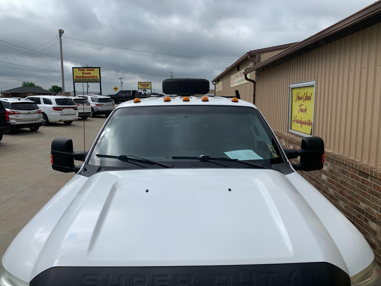 Ford Super Duty F-350 DRW 4WD Crew Cab 176" WB 60" CA XL 2015