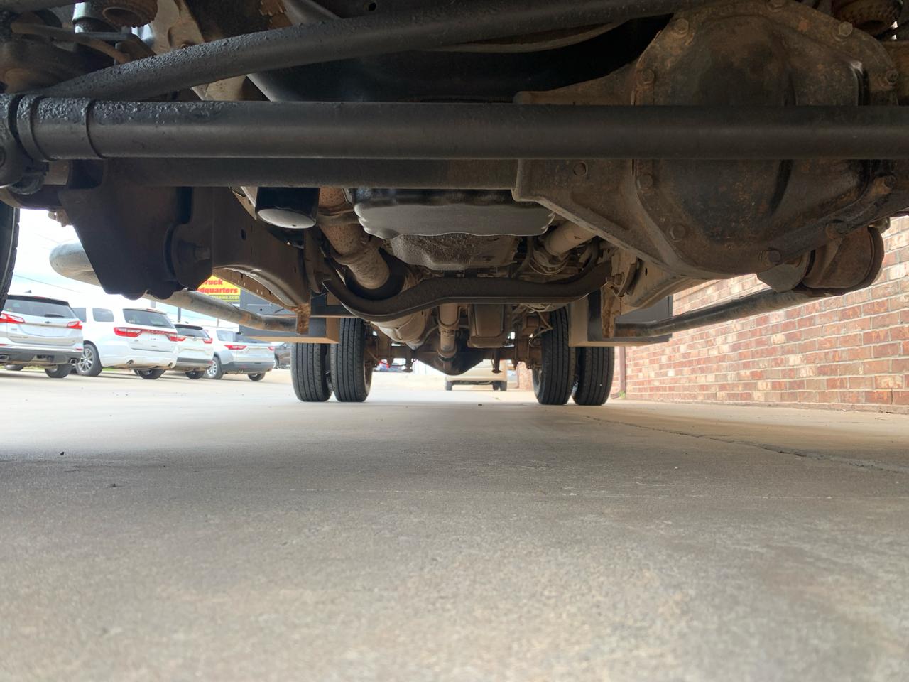 Ford Super Duty F-350 DRW 4WD Crew Cab 176" WB 60" CA XL 2015