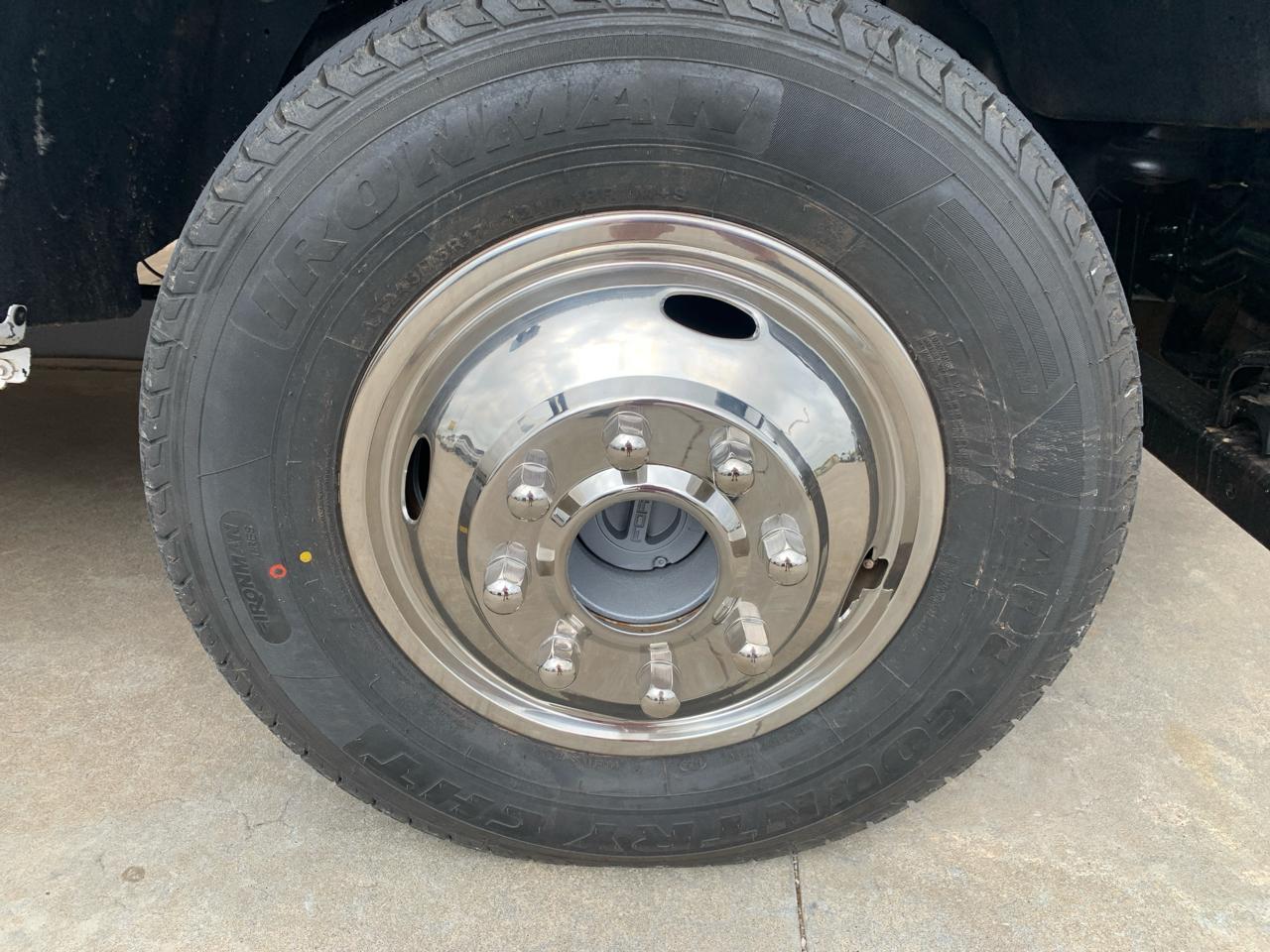 Ford Super Duty F-350 DRW 4WD Crew Cab 176" WB 60" CA XL 2015