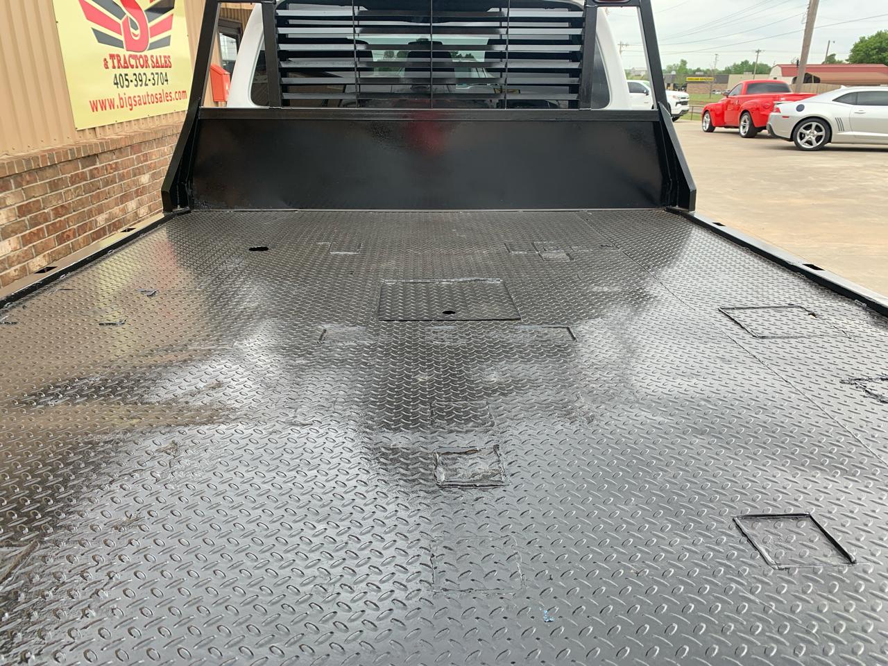 Ford Super Duty F-350 DRW 4WD Crew Cab 176" WB 60" CA XL 2015