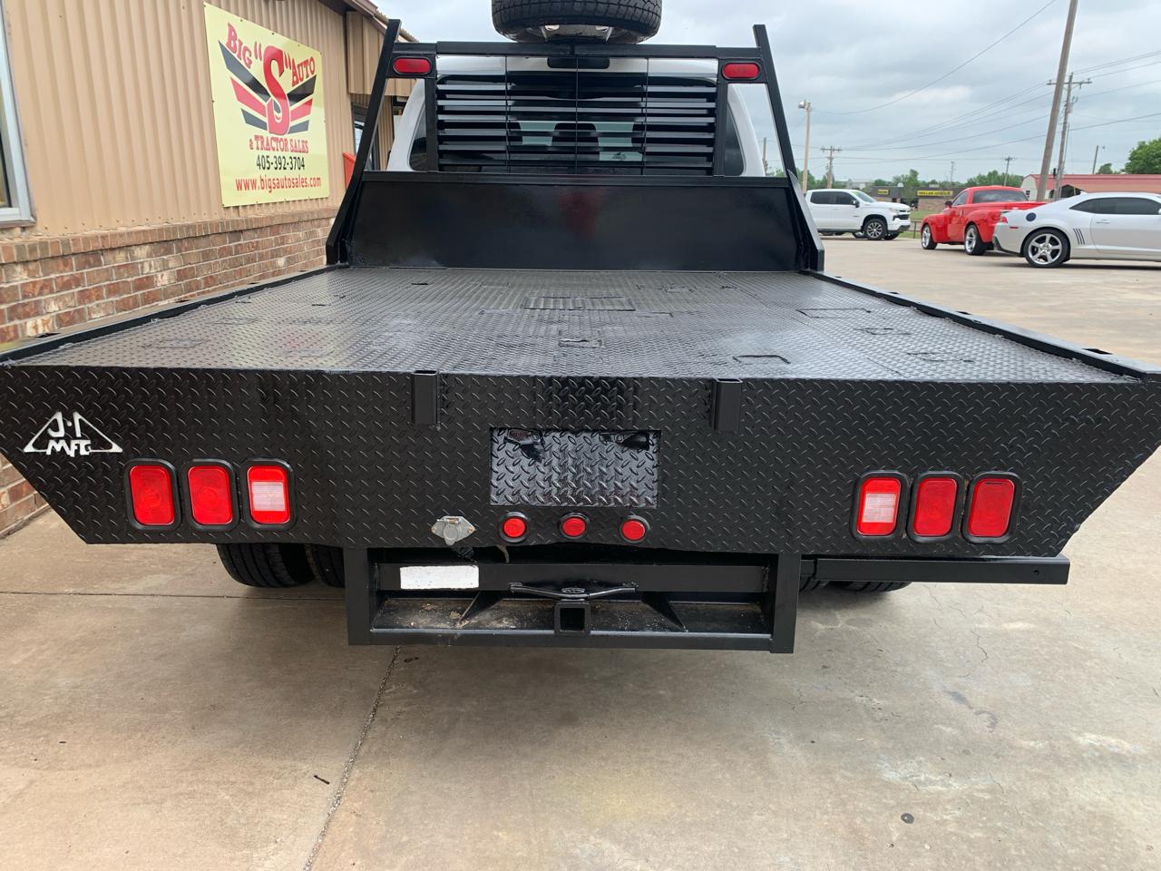 Ford Super Duty F-350 DRW 4WD Crew Cab 176" WB 60" CA XL 2015