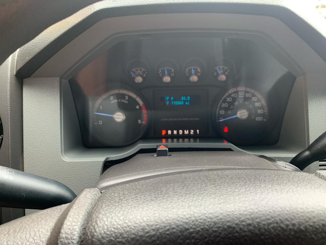 Ford Super Duty F-350 DRW 4WD Crew Cab 176" WB 60" CA XL 2015